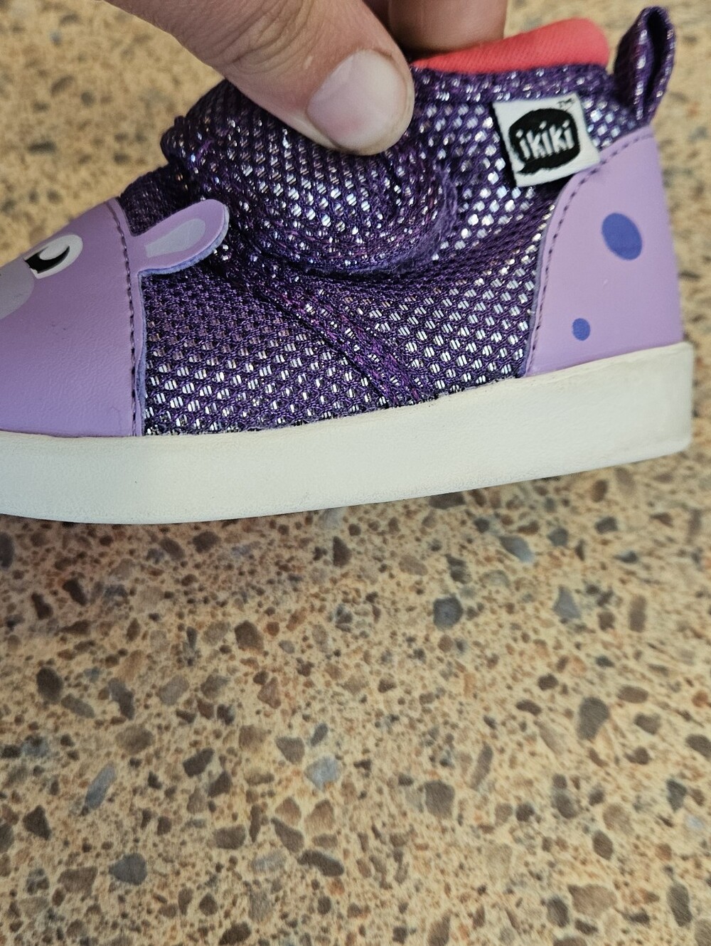 ikiki Hippo Squeaky Toddler Shoes V1 | Sparkly Purple - Picture 7 of 11